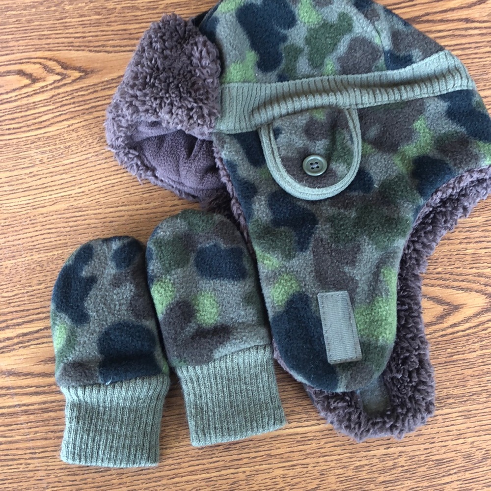Baby Gap / Hat and Mittens